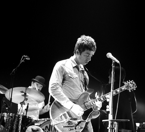 Noel Gallagher’s High Flying Birds -In The Heat Of The Moment