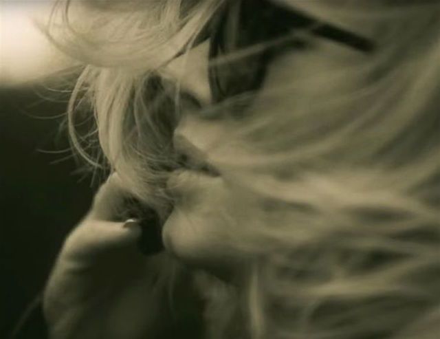 Adele – Hello